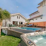 Horizonte With Heated Pool & Jacuzzi Wellness In Вилла *