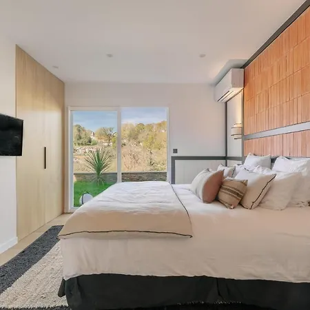 Horizonte With Heated Pool & Jacuzzi Wellness In Villa Biarritz