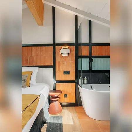 Horizonte With Heated Pool & Jacuzzi Wellness In Villa